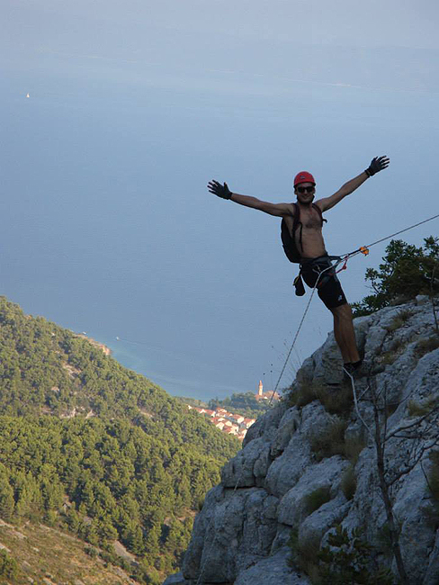 Kreće u netaknutu vertikalu...